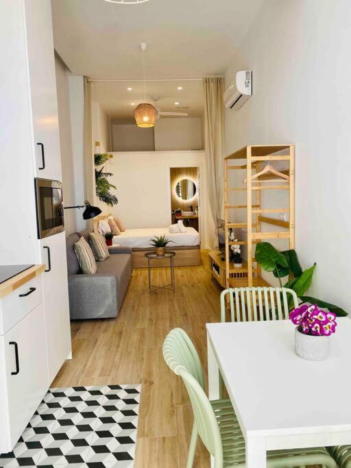 Nice & Cozy Flat Close The Beach Валенсія Екстер'єр фото